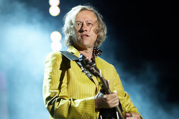 Bob Geldof ist nicht nur auf der Bühne sehr präsent.