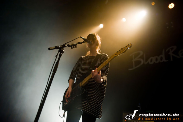 Blood Red Shoes stellen ihr neues Album unter anderem auf dem Immergut Festival live vor.